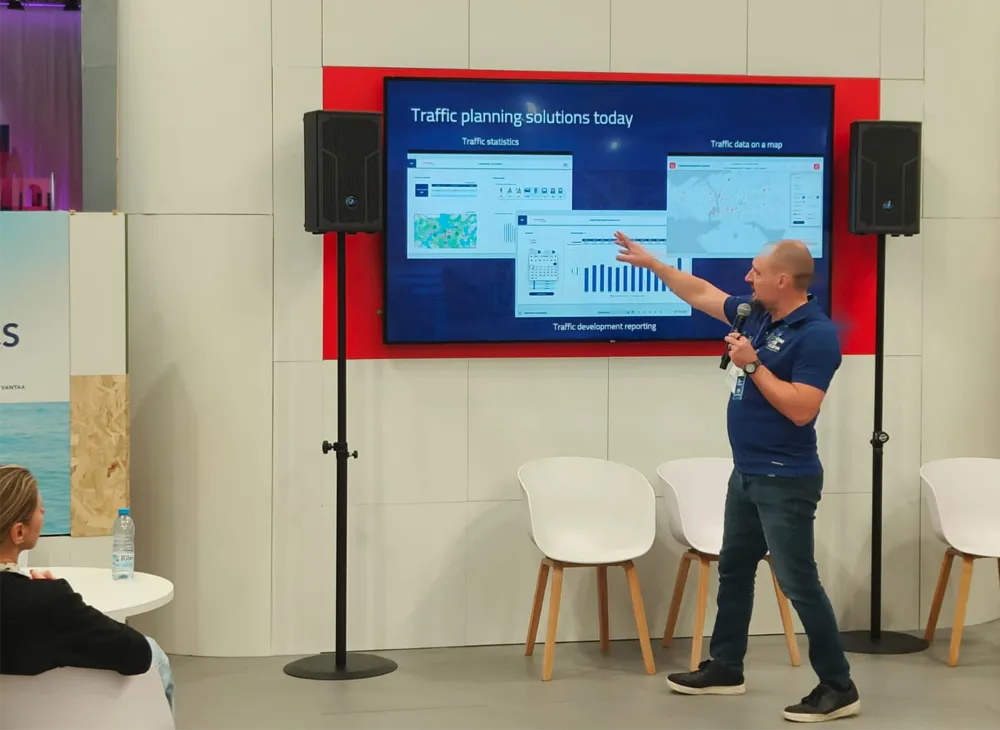 Jari Kuusisto presenting at the Barcelona Smart City Expo 2025